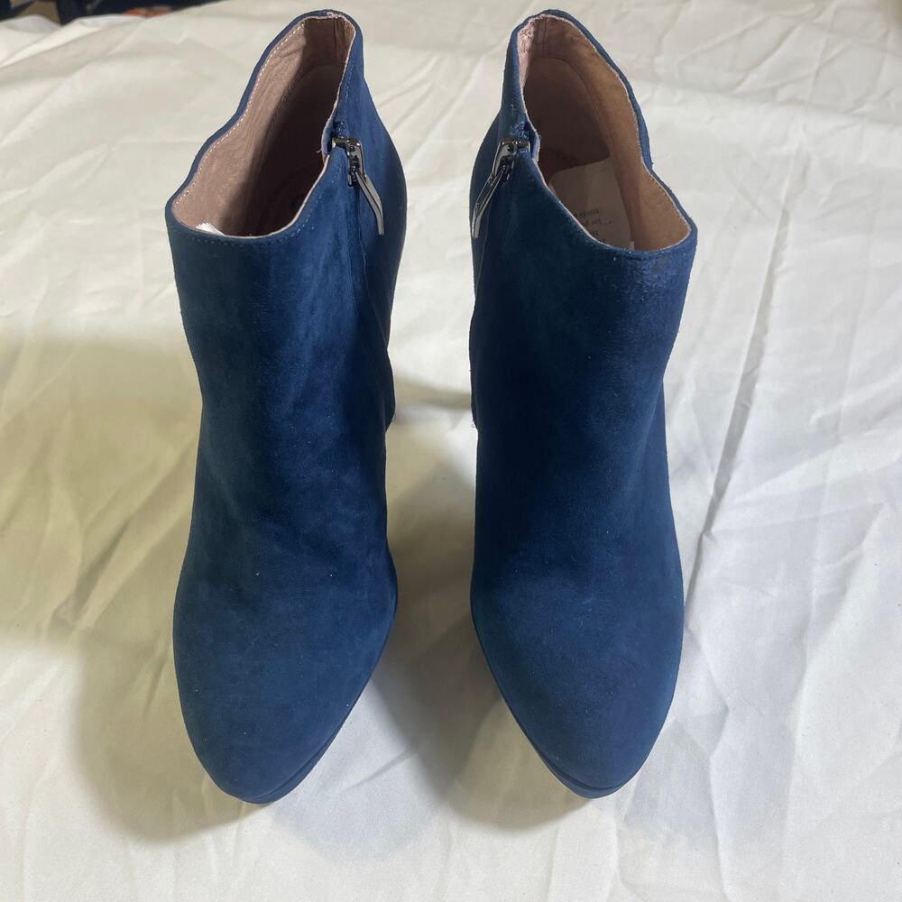 Vince Camuto Dira Platform Suede Ankle Boots - Women Size 8 - Navy